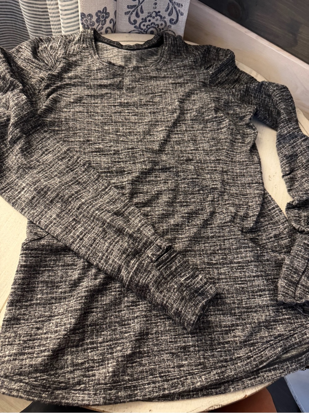 lululemon athletica Long Sleeve Heathered Black/Grey Top
